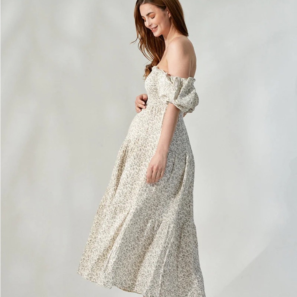 New with tags NothingFitsBut Elegant Floral Dress Maternity Dress size M/L